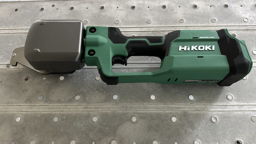 HiKOKI 充電式Cチャンネルカッター CE18DYCA